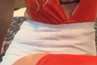 let me put my nice full juicy lips on your D - Image 7