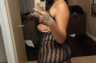 Come Play with my Tight, Wet, Exotic Pussy🌺💦💦 - Image 2