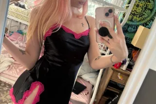 SEXY TALL BUNNY WANTS TO KNOW IF YOURE IN THE AREA TO PLAY IN THE SNOW 🐰❄☺ - Image 3